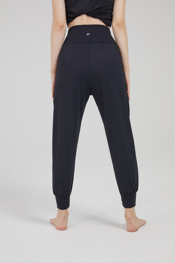 Upright Jogger Pants