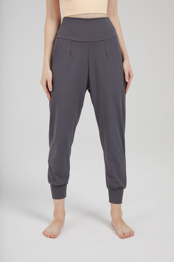 Upright Jogger Pants