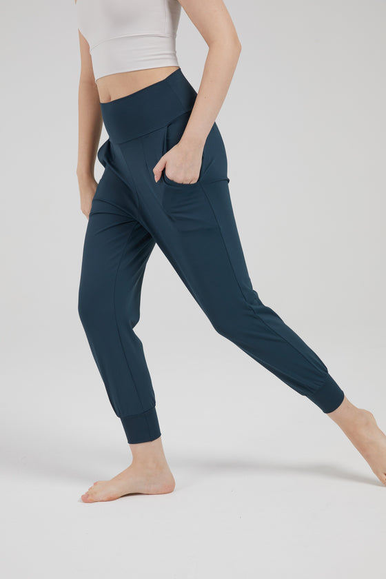 Upright Jogger Pants