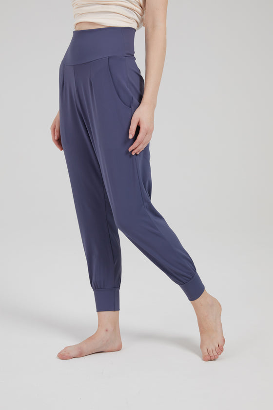 Upright Jogger Pants