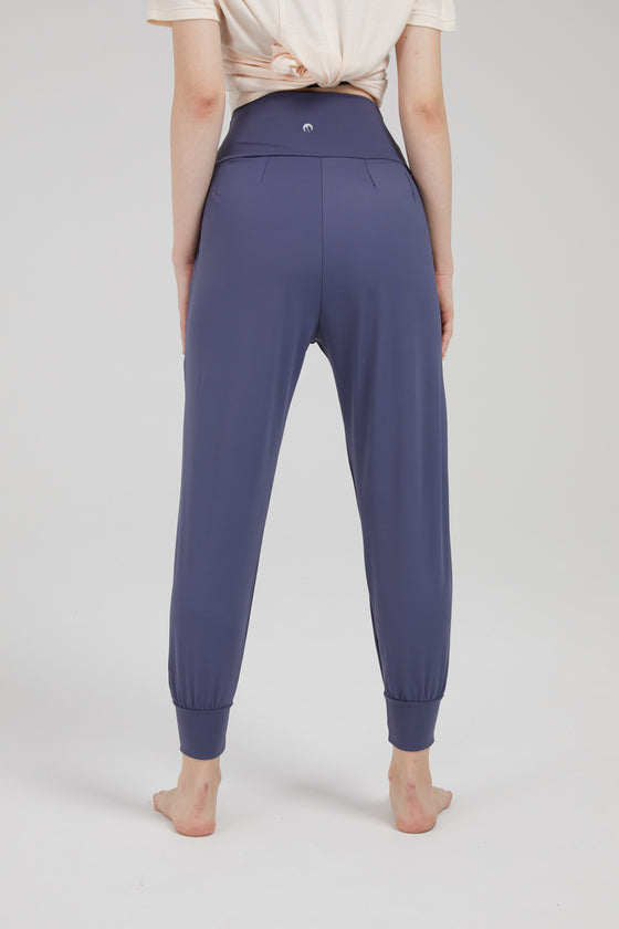 Upright Jogger Pants