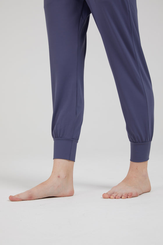 Upright Jogger Pants